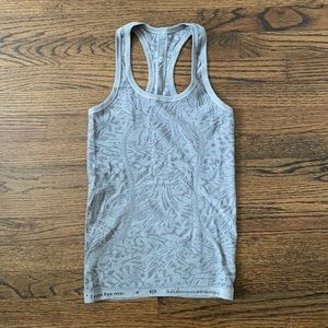 Lululemon Small gray performance tank